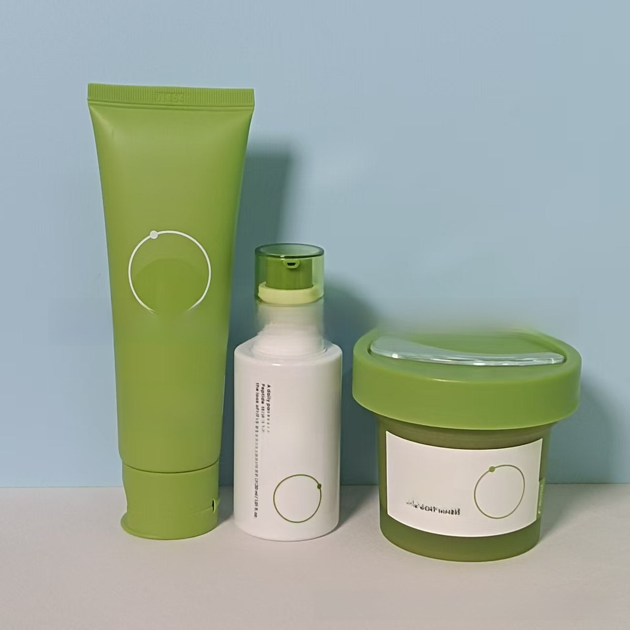 Weak acid amino acid facial cleanser